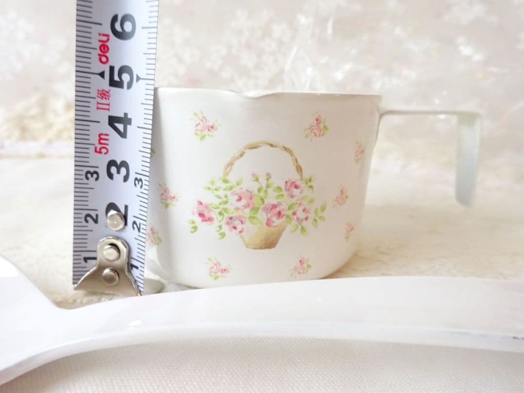 Iman Rose Basket Measuring Cup Server Spoon Measuring Cup Many Roses